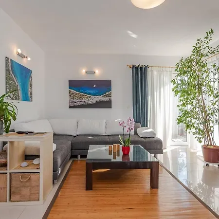 Romantic Oasis Modern *