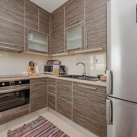 Apartment Romantic Oasis Modern Zadar