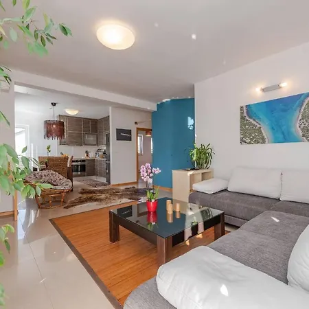 Apartment Romantic Oasis Modern Zadar