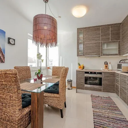 Apartment Romantic Oasis Modern Zadar