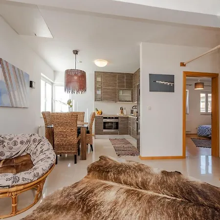 Apartment Romantic Oasis Modern