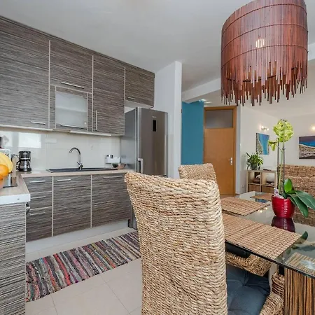 Apartment Romantic Oasis Modern